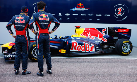 Red Bull holder fast i hajfinnen - kørerne virker lidt skeptiske!